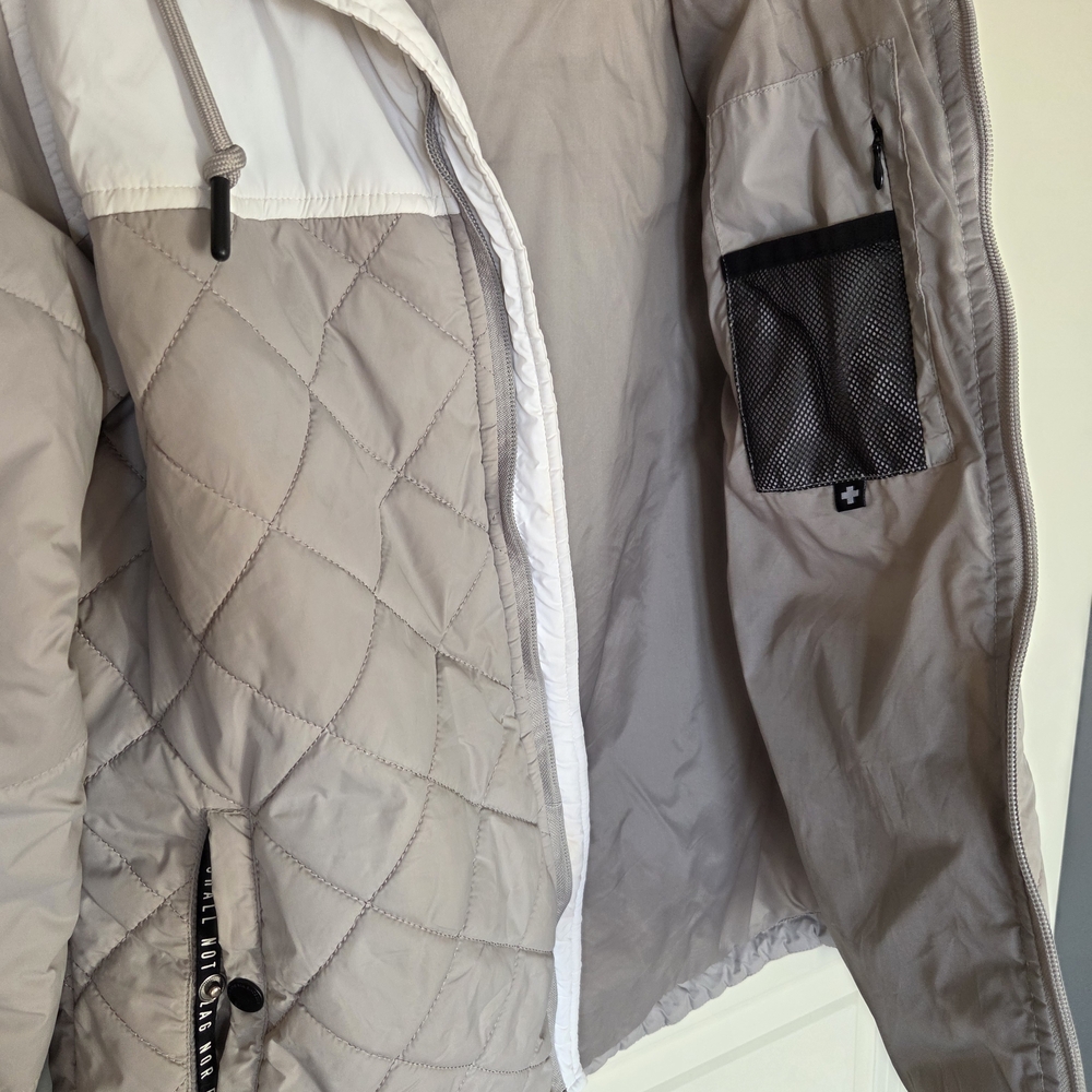 Flag Nor Fail Women's Quilted Puffer Jacket - White and Gray - Picture 3 of 7